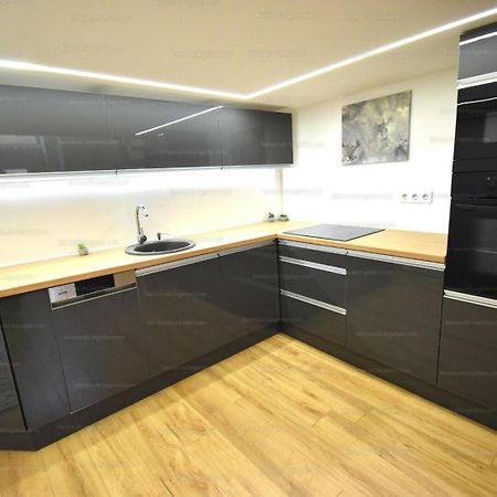 Julia Apartman Miskolc Exterior foto